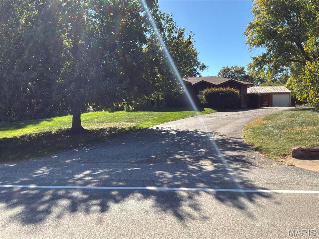 1421 & 1435 Schoettler Road