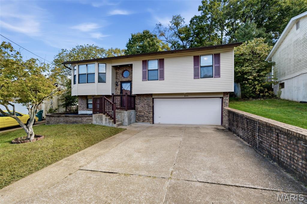 844 Country Glen Drive