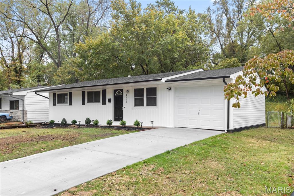 1670 Mowbry Lane