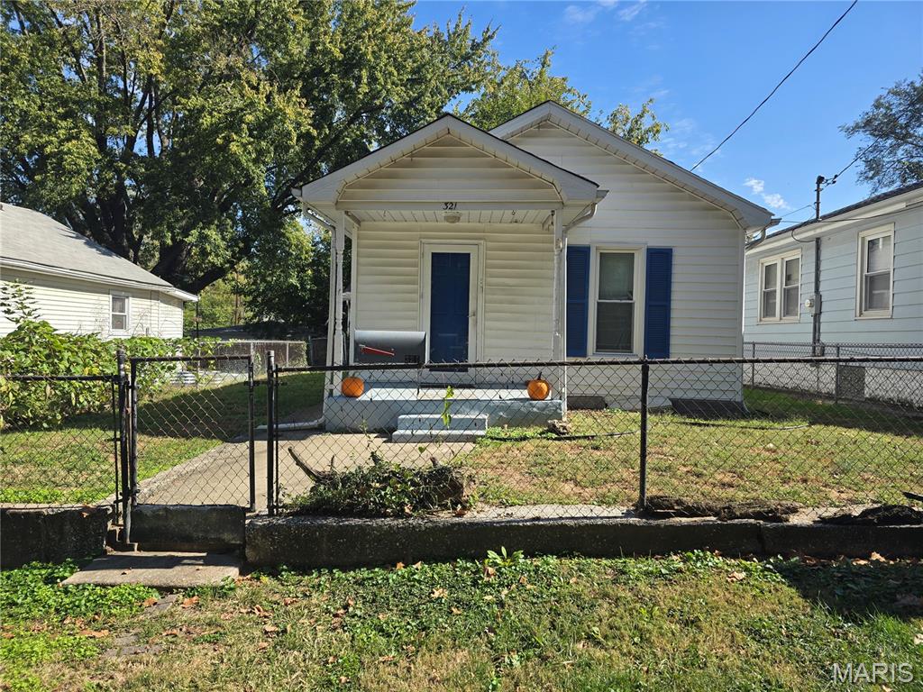 321 Dorris Street