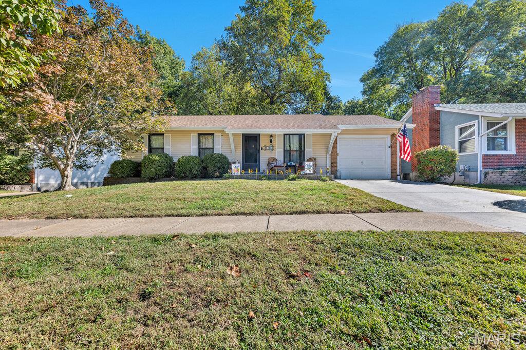 2448 Village Glen Court