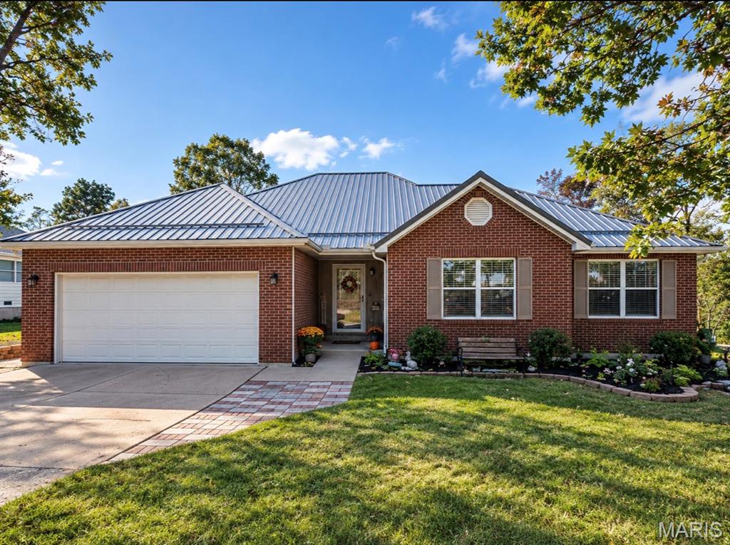 1522 Oak Forest Drive